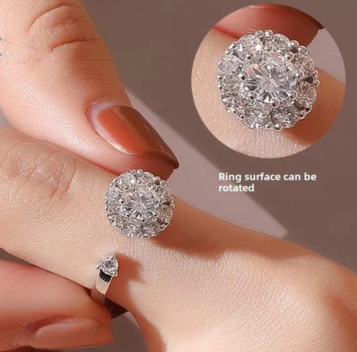 Chic Cuff Ring Rotatable Sparkling Flower Paved Shining zirconia Silvery Or Golden Make Your Call Trendy Fidget Ring